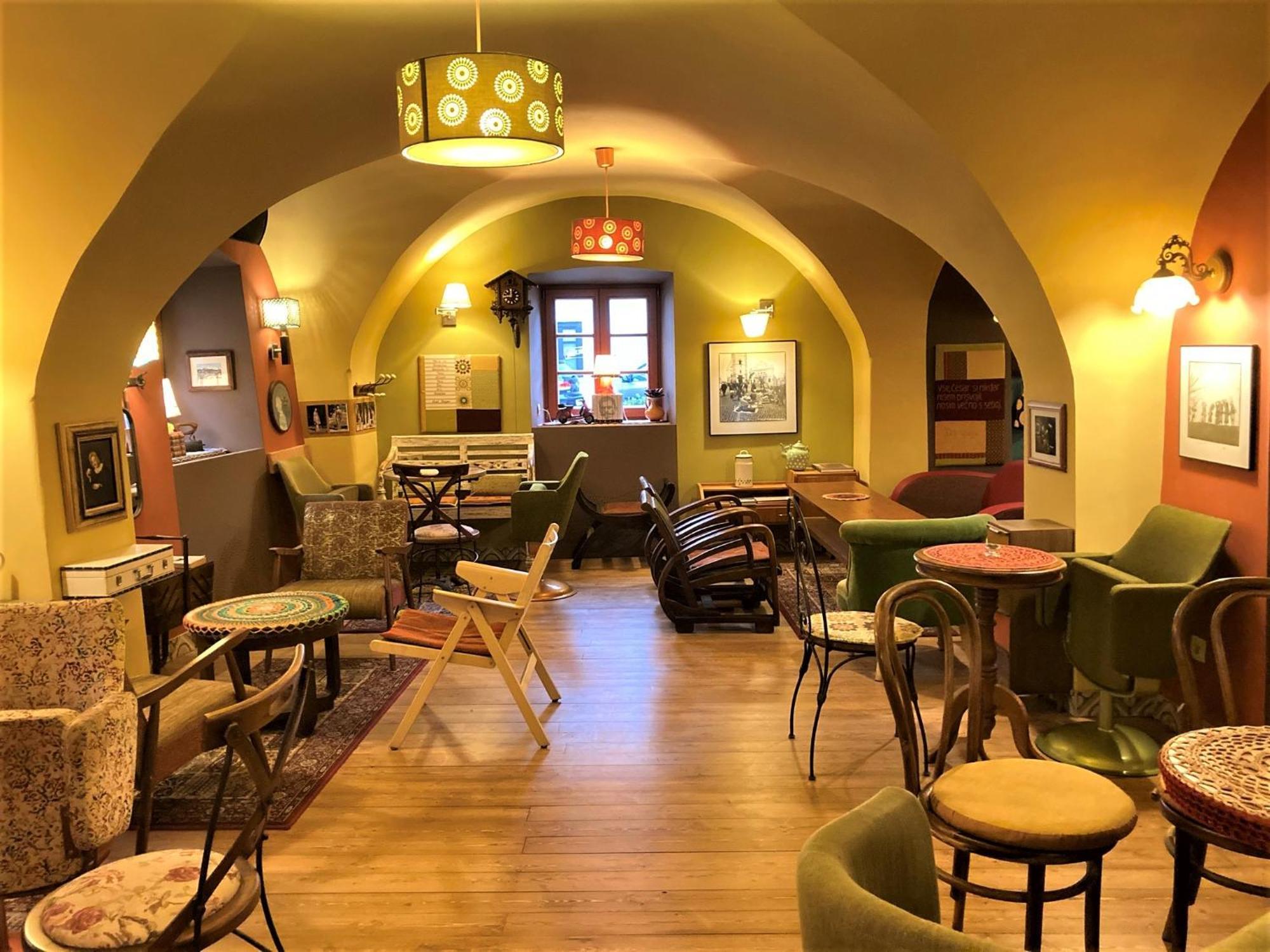 Muzikafe - Home Of Culture Птуй Екстериор снимка